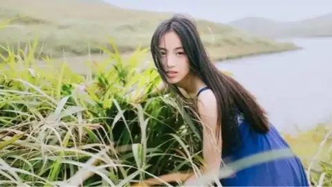 深圳地铁口三幼童事件