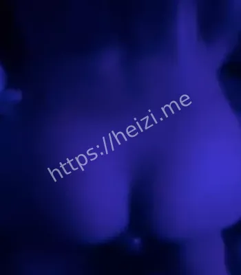 前凸后翘