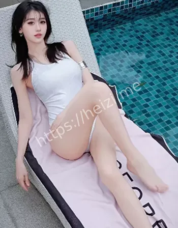 街拍特邀美女