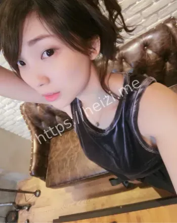 反差学妹