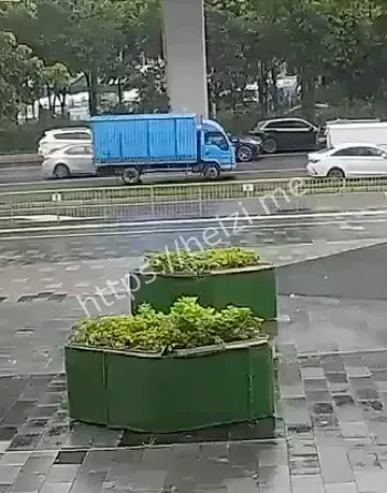 黑色SUV
