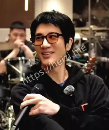 国内挣钱海外花