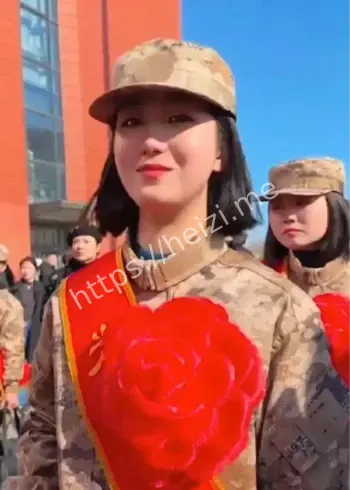 河南女学子阅兵归校
