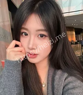 身材曼妙眼神魅惑