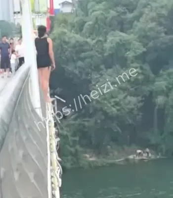 垃圾船英雄救人