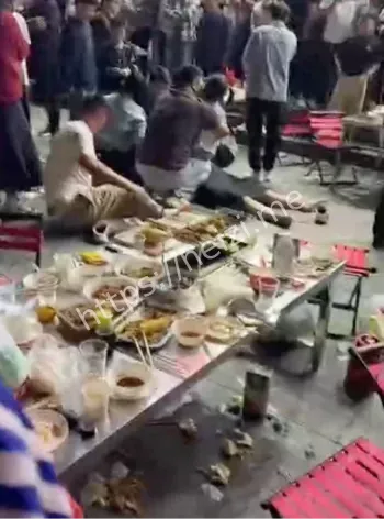 女子阻止邻桌抽烟打人内幕