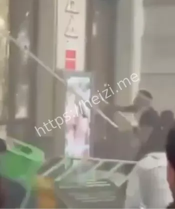 博洛尼亚封路与车站占领