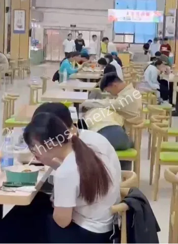 四川传媒学院恋爱教育