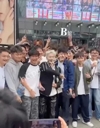 王源演唱会王扁围堵事件