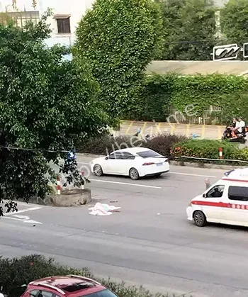 摩托飞对向