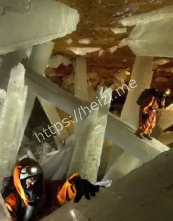 墨西哥奈卡水晶洞