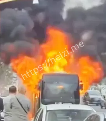 公交司机紧急疏散