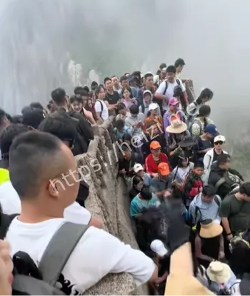 床上睡觉不香人山人海吐槽