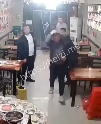 醉酒斗殴餐馆监控视频疯传