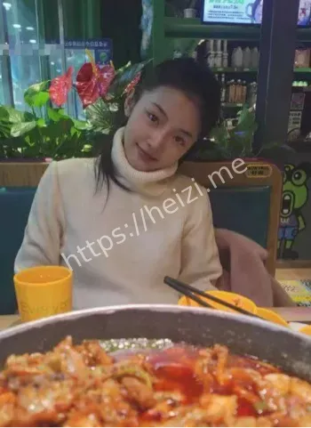 邓乔馨半裸自慰资源补发