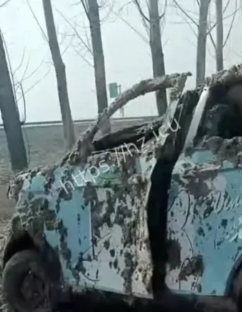 粪水喷涌而出