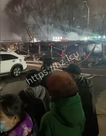 滚滚黑烟