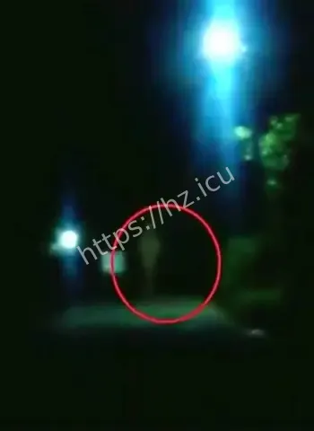如恐怖片现场