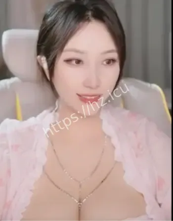 男友拍摄情趣内衣视频