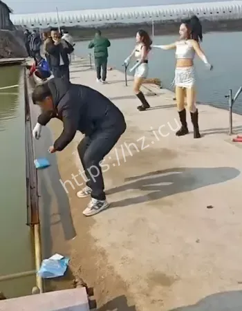 钓鱼圈也开始拼流量