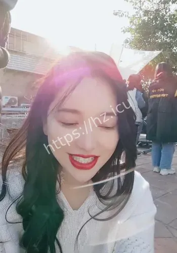 金莎回应抬举我了