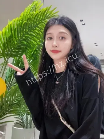 前台妹子私下大胆