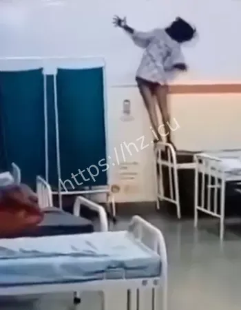 医院爬墙