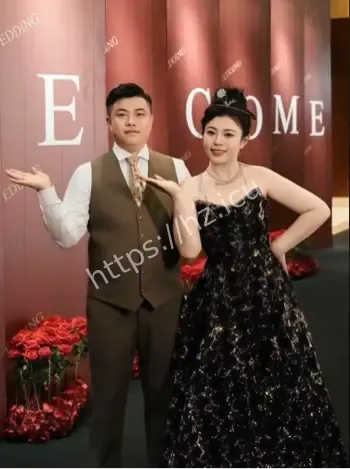 职场同事情感纠葛分析