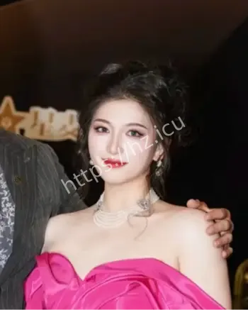软饭男婚内出轨闺蜜助理