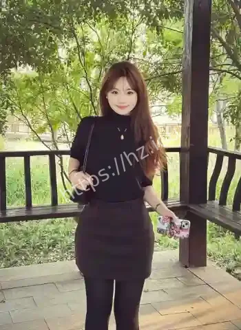 李佳怡