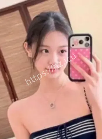 广州学院清纯女大学生