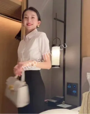 甜美校花大胆记录