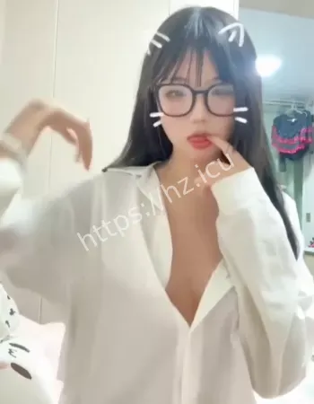 湿身沐浴诱惑金主