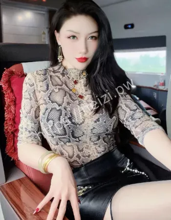 身材比例完美